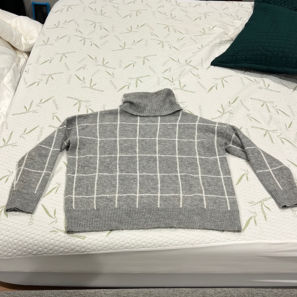 Vici grey and white window pane print sweater